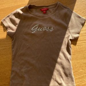 GUESS beige color stretchy T-shirt